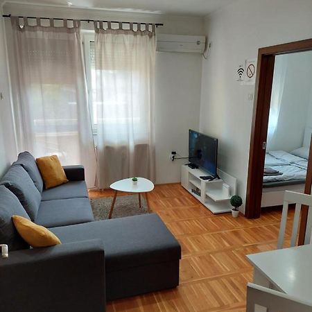 Smiley 2 - Subotica Centar Apartment Екстериор снимка