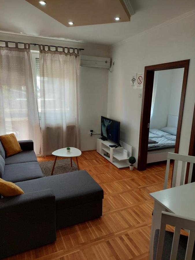 Smiley 2 - Subotica Centar Apartment Екстериор снимка