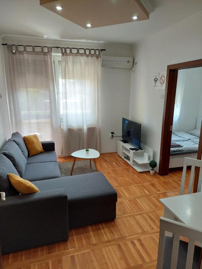 Smiley 2 - Subotica Centar Apartment Екстериор снимка