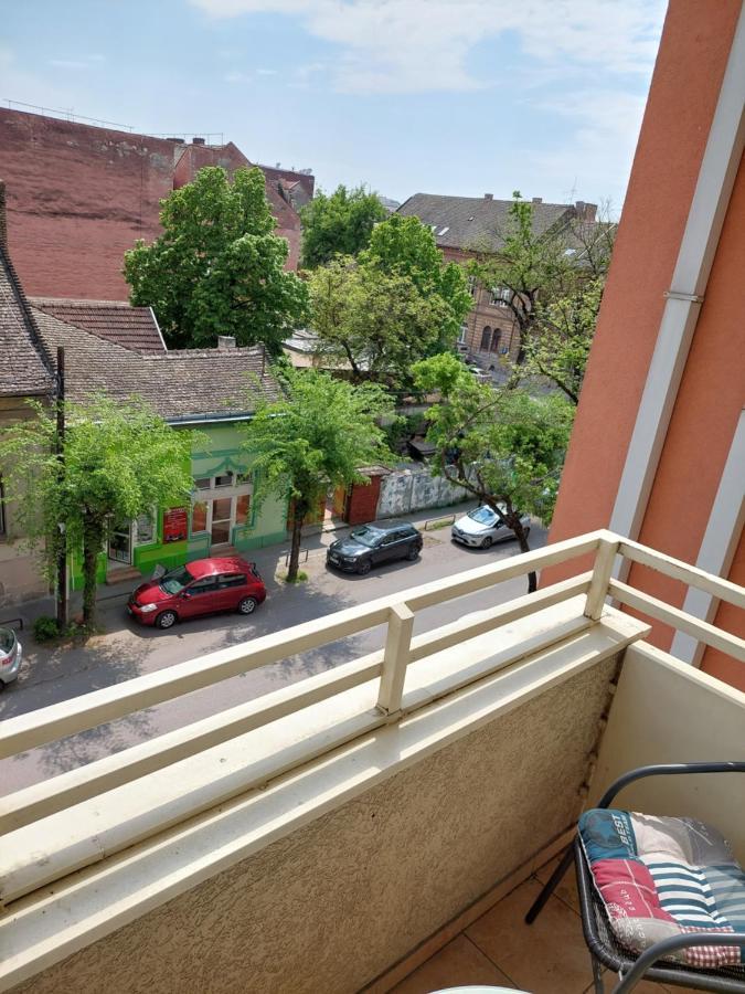 Smiley 2 - Subotica Centar Apartment Екстериор снимка